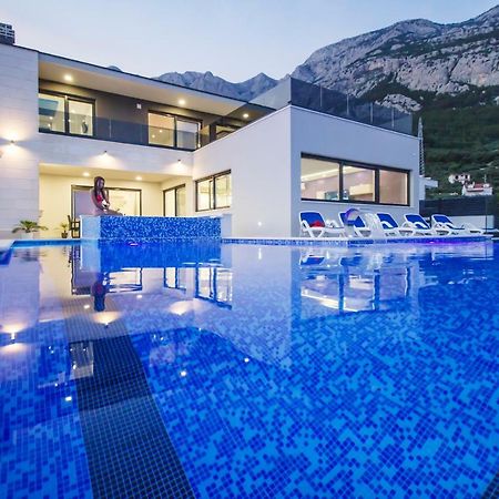 Villa Lacus Макарска Экстерьер фото