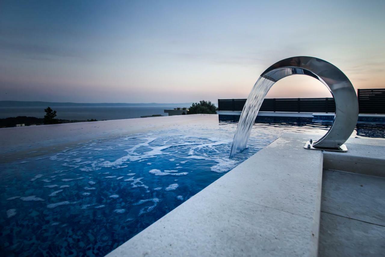 Luxury Villa High Hopes With Pool Макарска Экстерьер фото