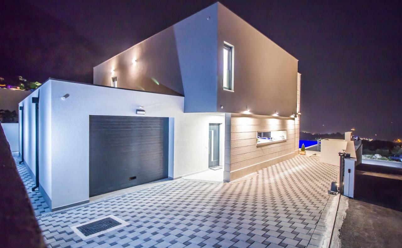 Villa Lacus Макарска Экстерьер фото